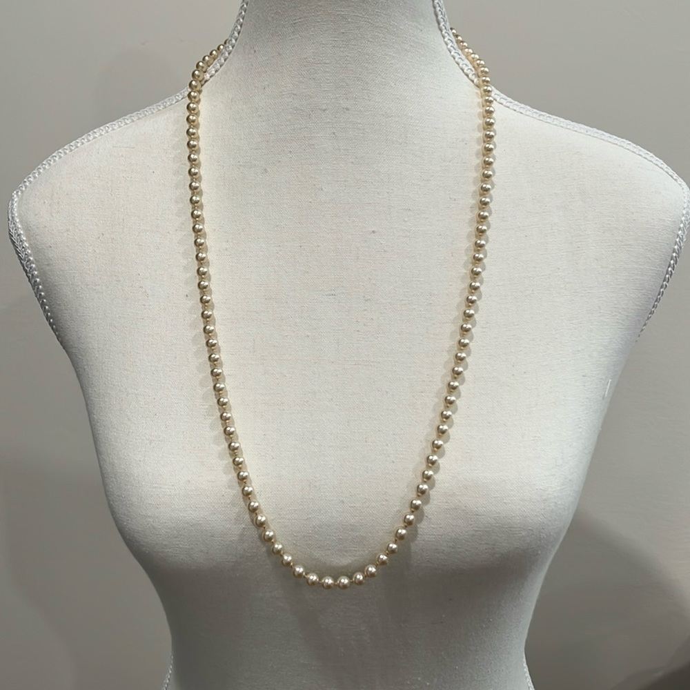 Vintage Faux pearl necklace